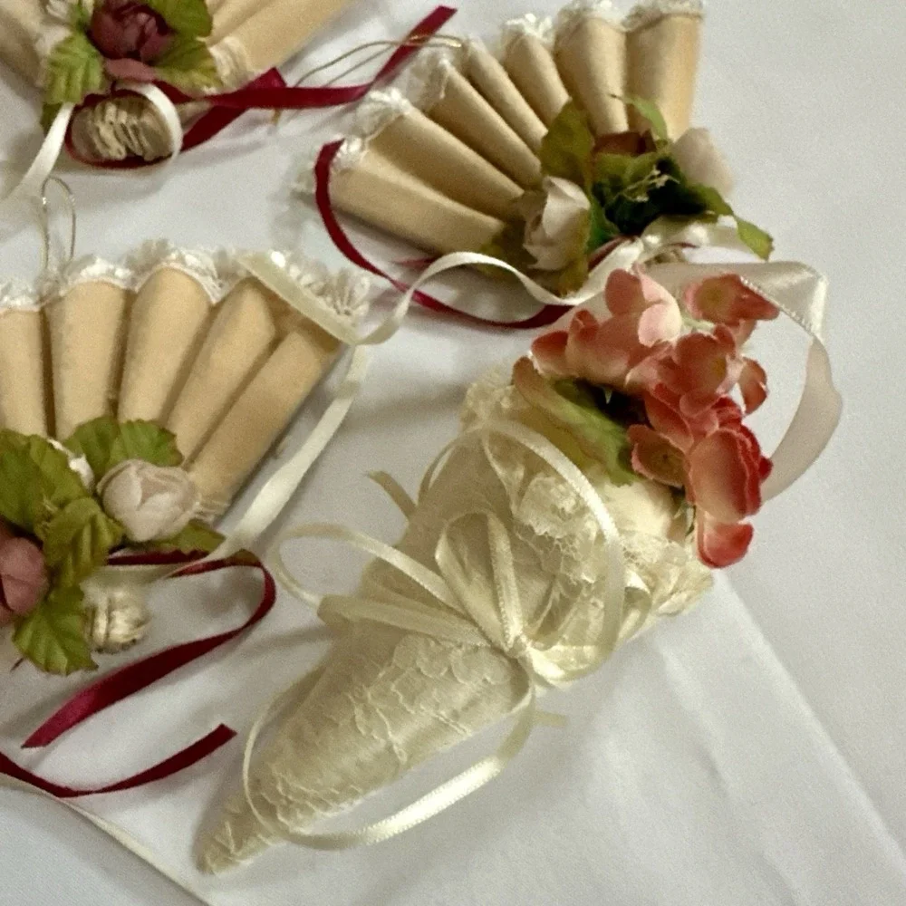 Vtg‎ Victorian Style Set Of 7 Christmas Ornaments Velvet Lace Ribbon Cream Rose